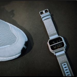 SOLD Adidas Archive R2 Nite Jogger